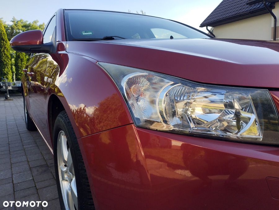 Chevrolet Cruze 1.8 LT - 18