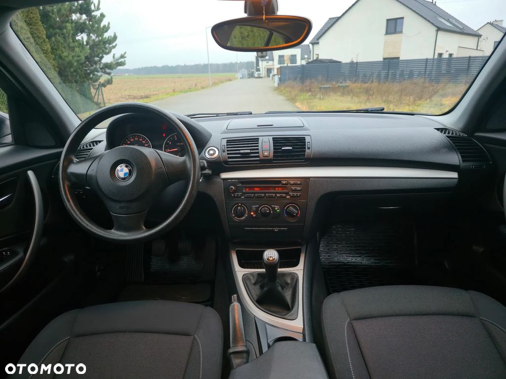 BMW Seria 1 118i Edition Sport - 29