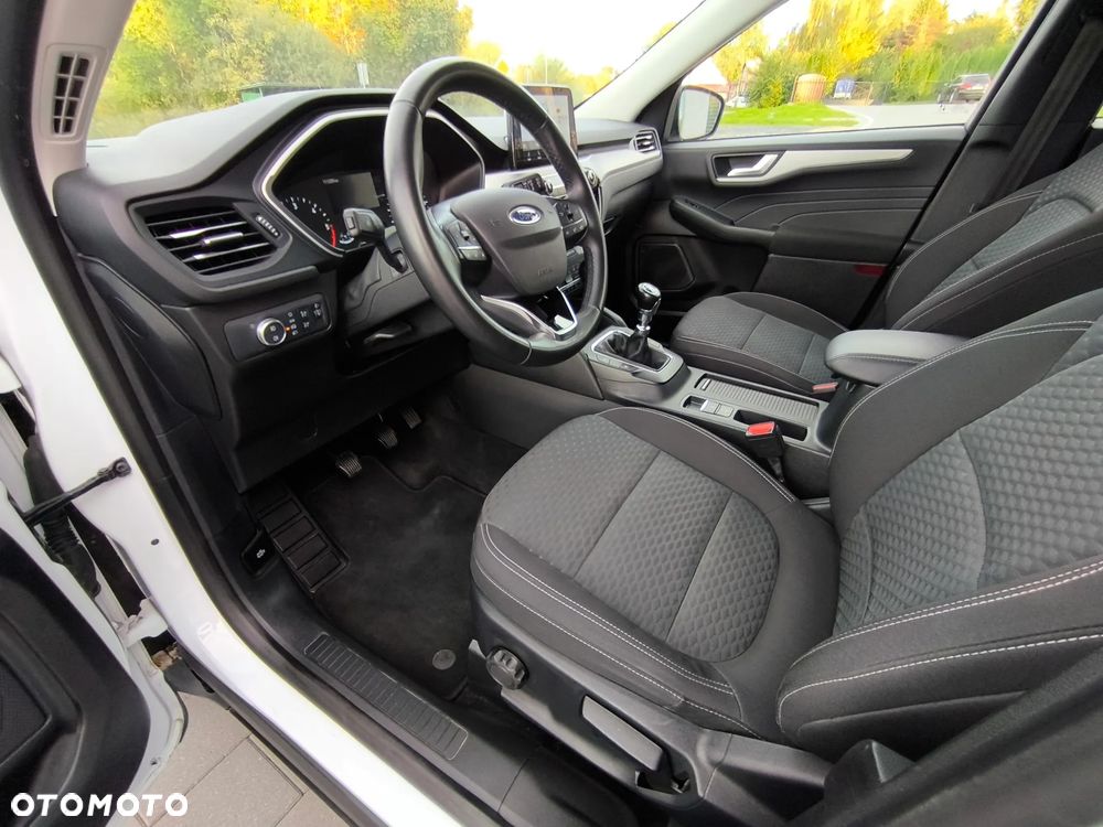 Ford Kuga - 14