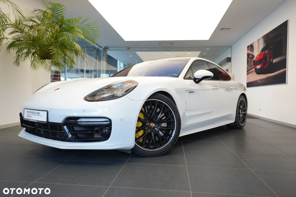 Porsche Panamera Turbo S e-Hybrid - 1