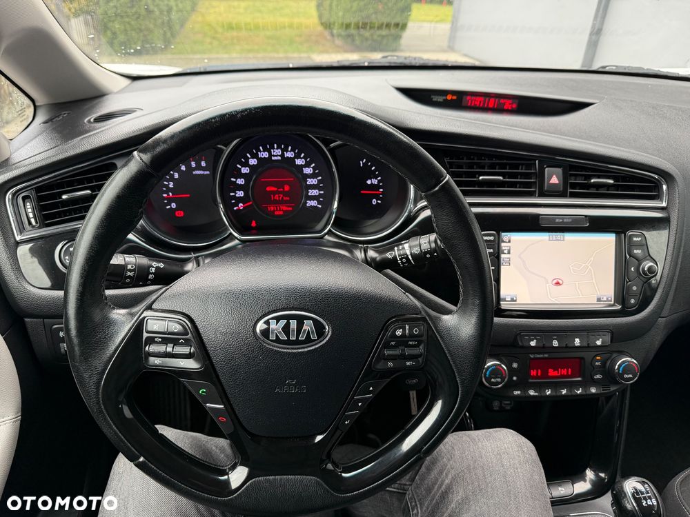 Kia Ceed 1.6 CRDi 136 ISG GT Line - 20