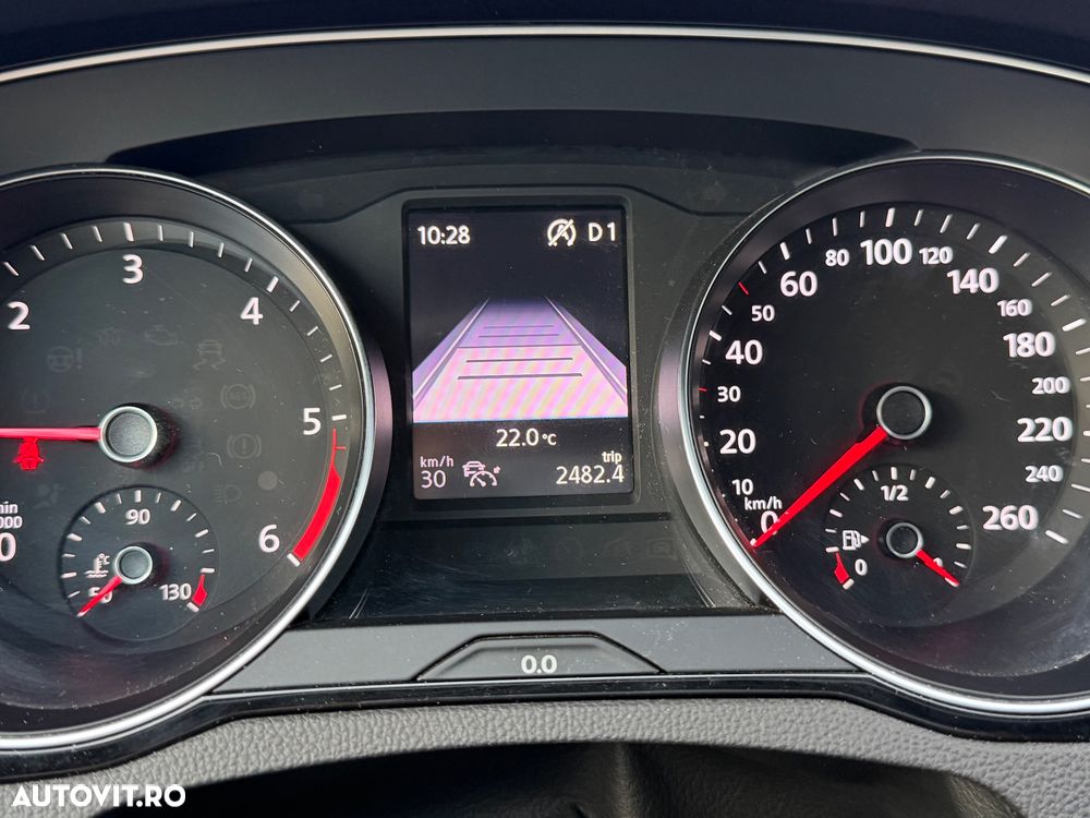 Volkswagen Passat 2.0 TDI DSG Comfortline - 29