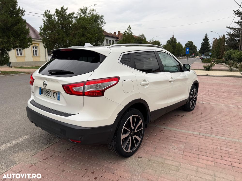 Nissan Qashqai 1.6 DCI Xtronic TEKNA - 2
