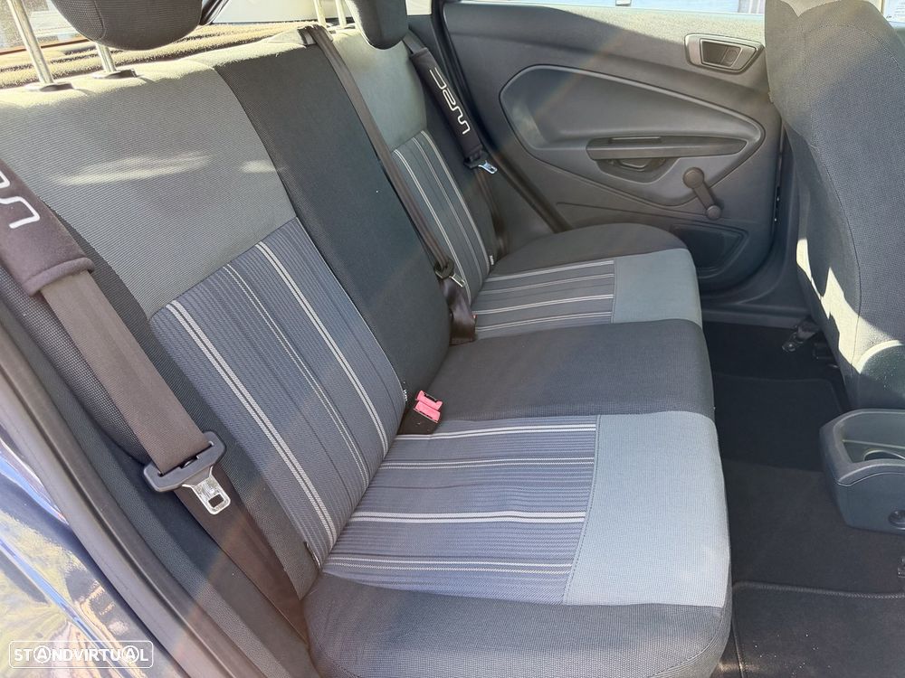 Ford Fiesta 1.25 Techno - 9