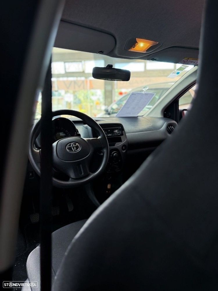 Toyota Aygo 1.0 X-Play - 9