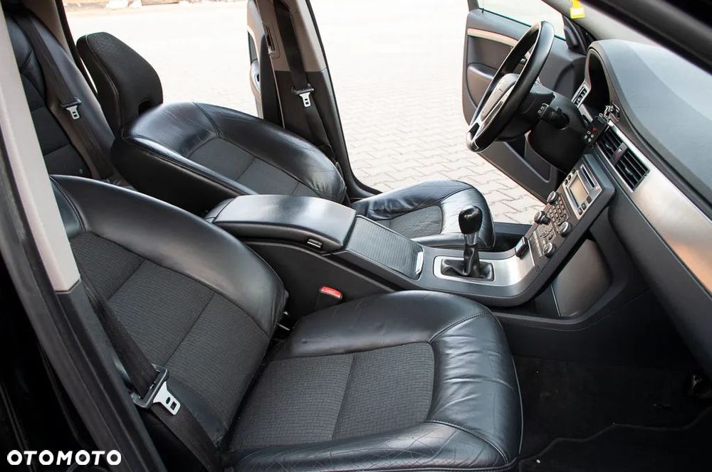Volvo V70 2.5T Summum - 11