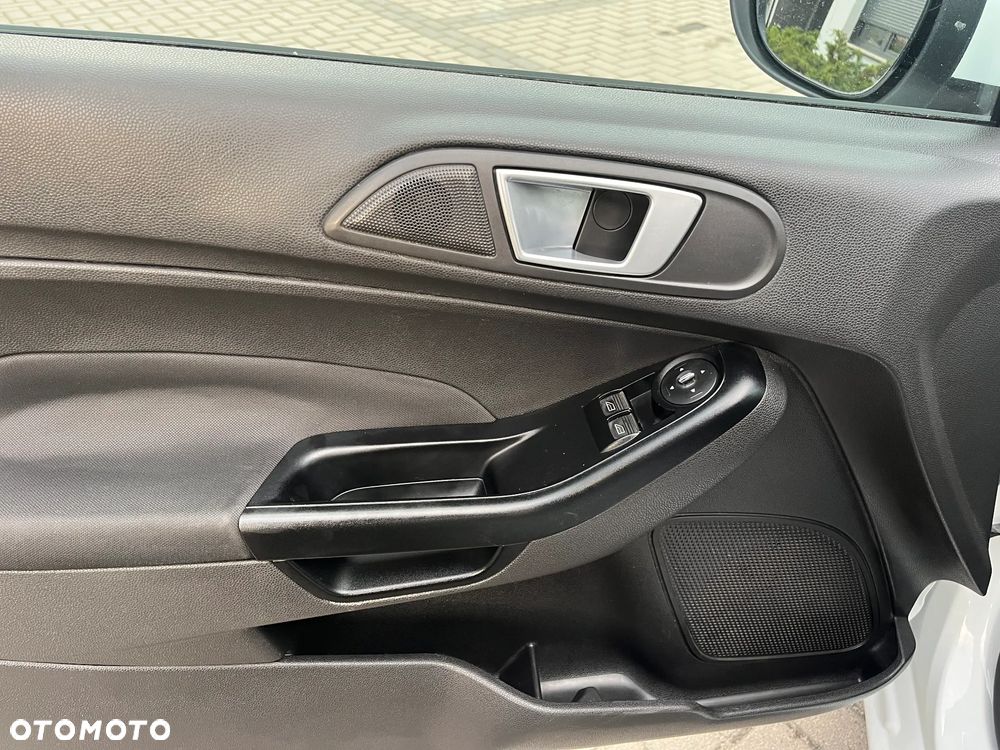 Ford Fiesta - 15