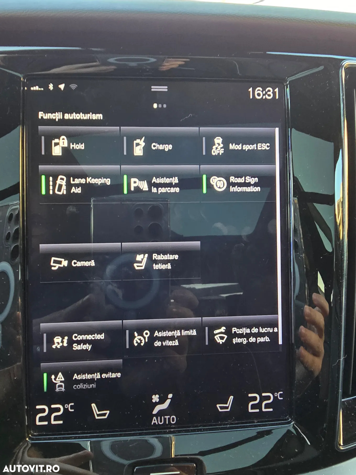 Volvo V60 T8 AWD Twin Engine Geartronic R-Design - 24