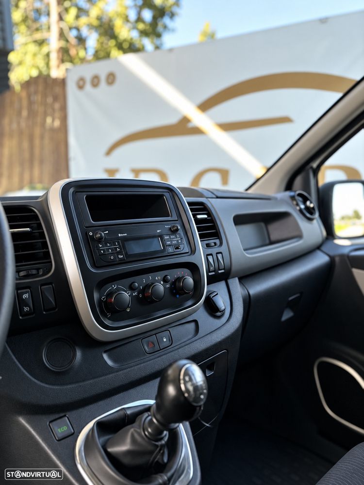 Renault Trafic Grand Combi Expression - 17