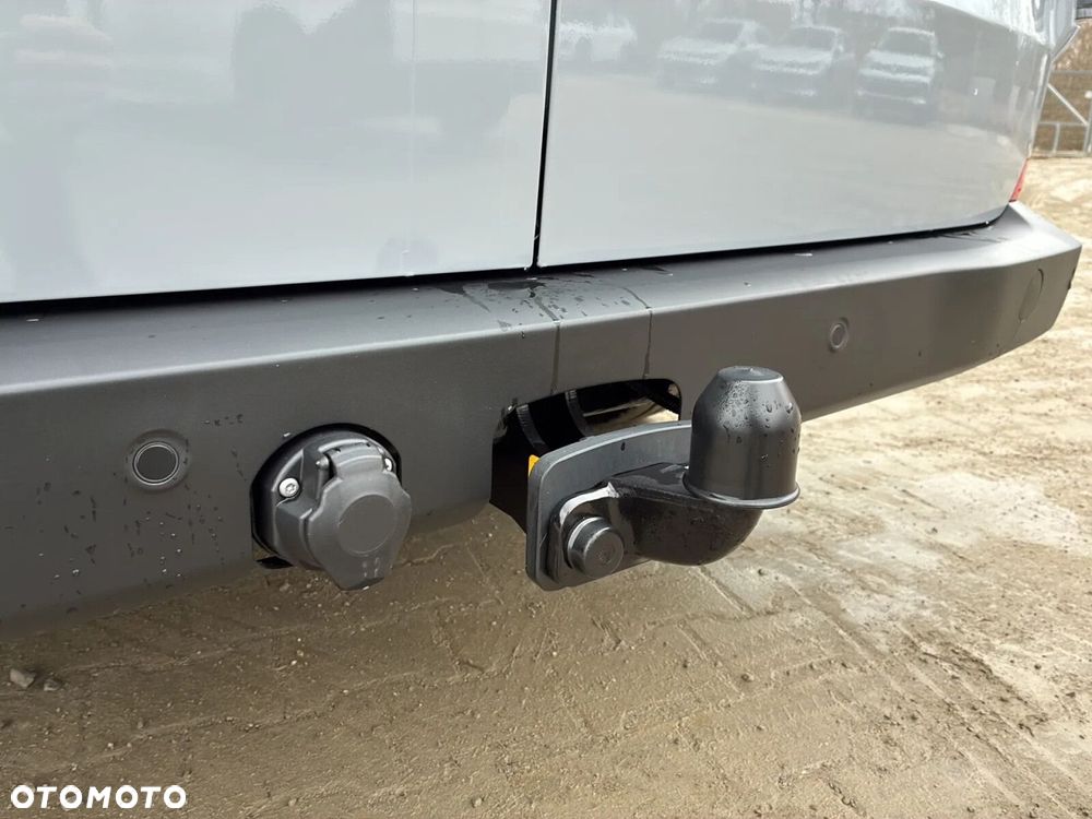 Volkswagen Caravelle - 37