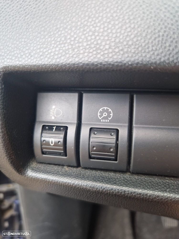 Mazda 3 Hatchback - 14