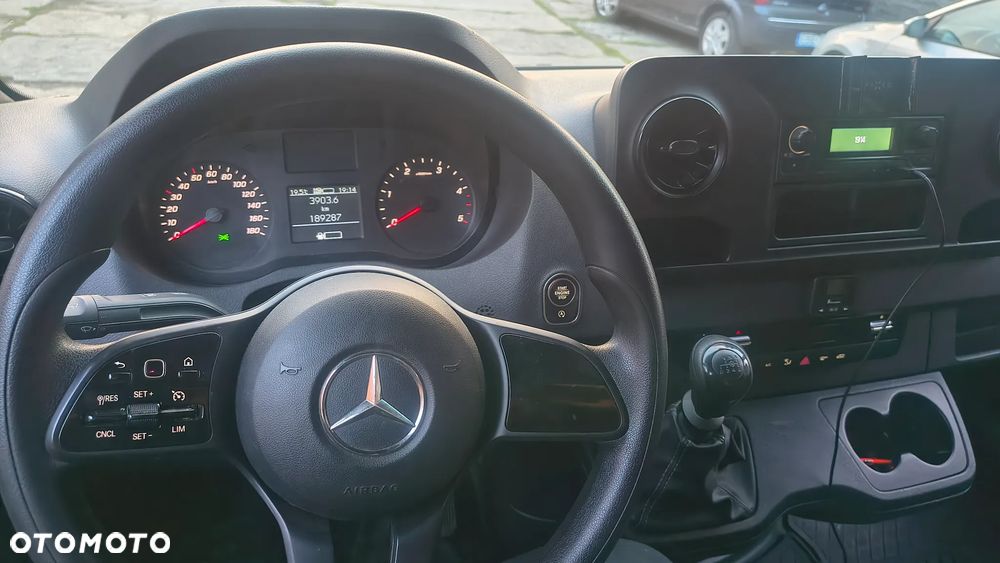 Mercedes-Benz Sprinter - 6