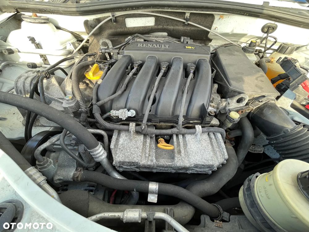 Dacia Duster 1.6 16V 4x4 Laureate - 23