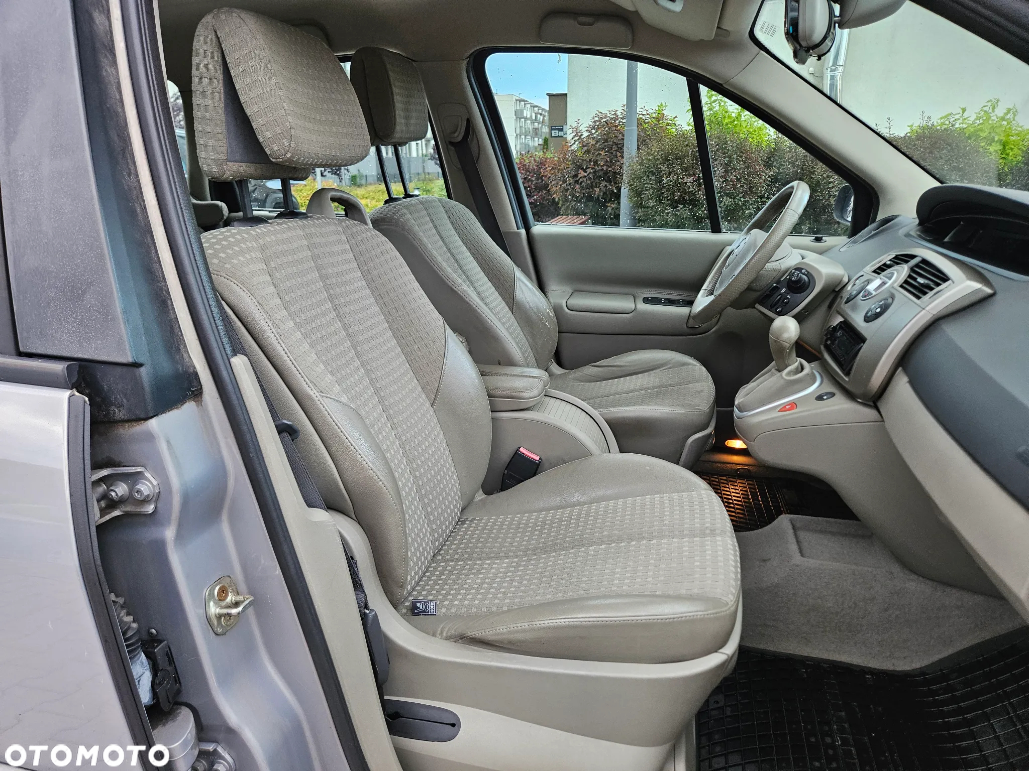 Renault Scenic 2.0 16V Privilege - 8
