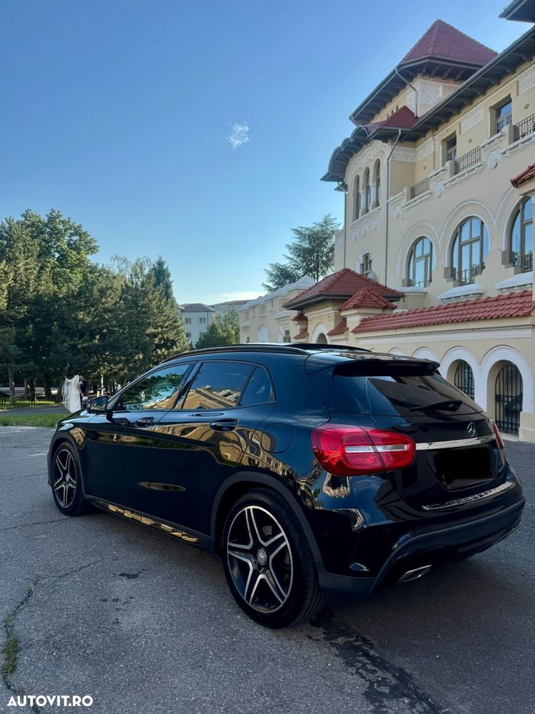 Mercedes-Benz GLA - 25