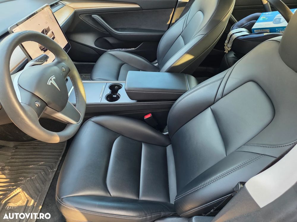 Tesla Model 3 RWD - 11