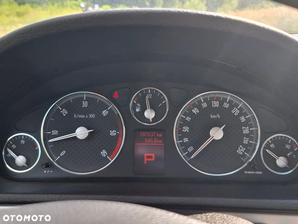 Peugeot 407 2.7HDi V6 Sport - 8