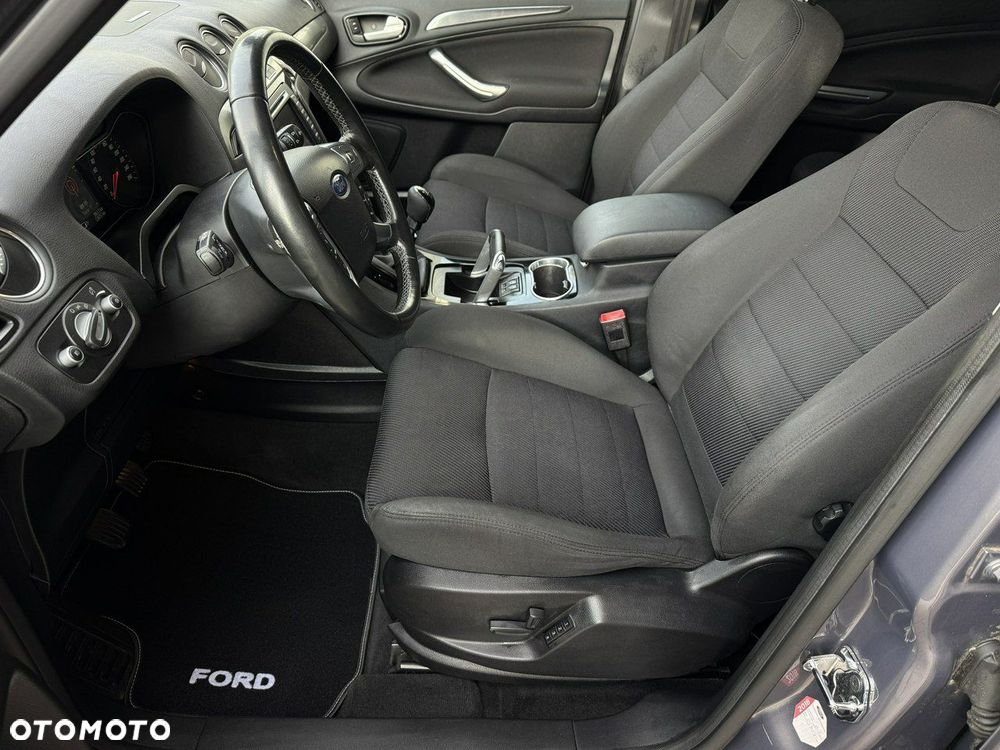 Ford S-Max - 19