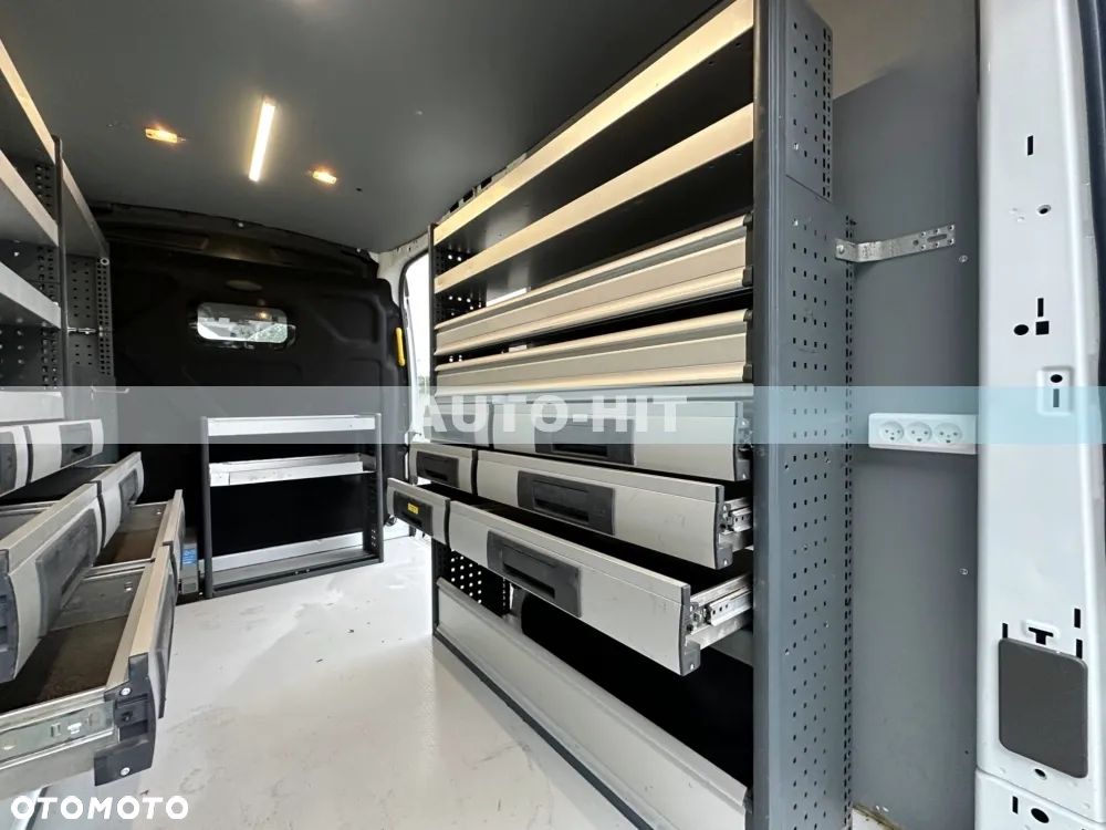 Ford Transit - 18