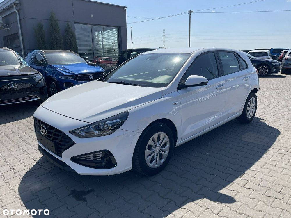 Hyundai i30 1.5 Intro - 3