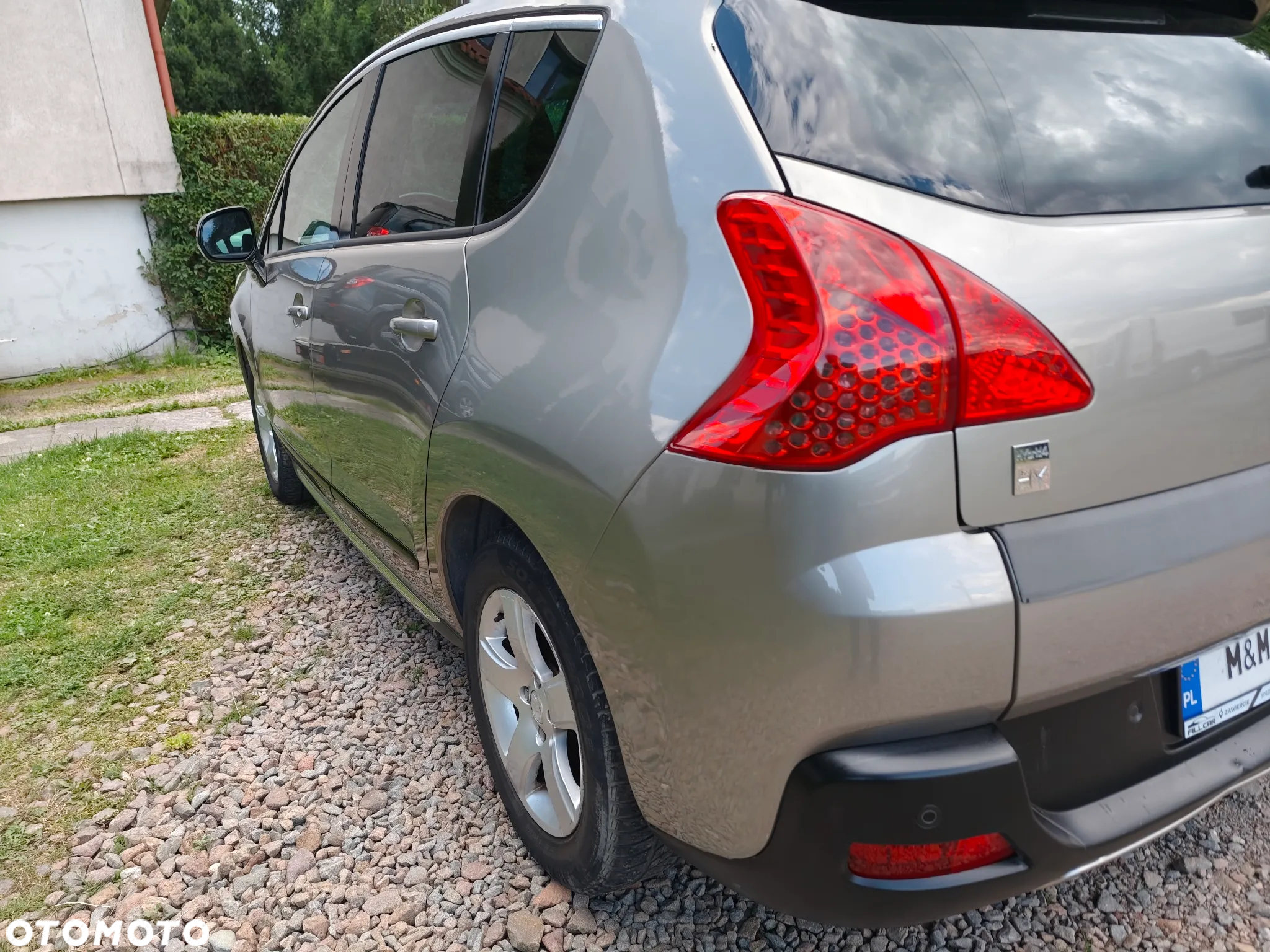 Peugeot 3008 2.0 HYbrid4 - 11