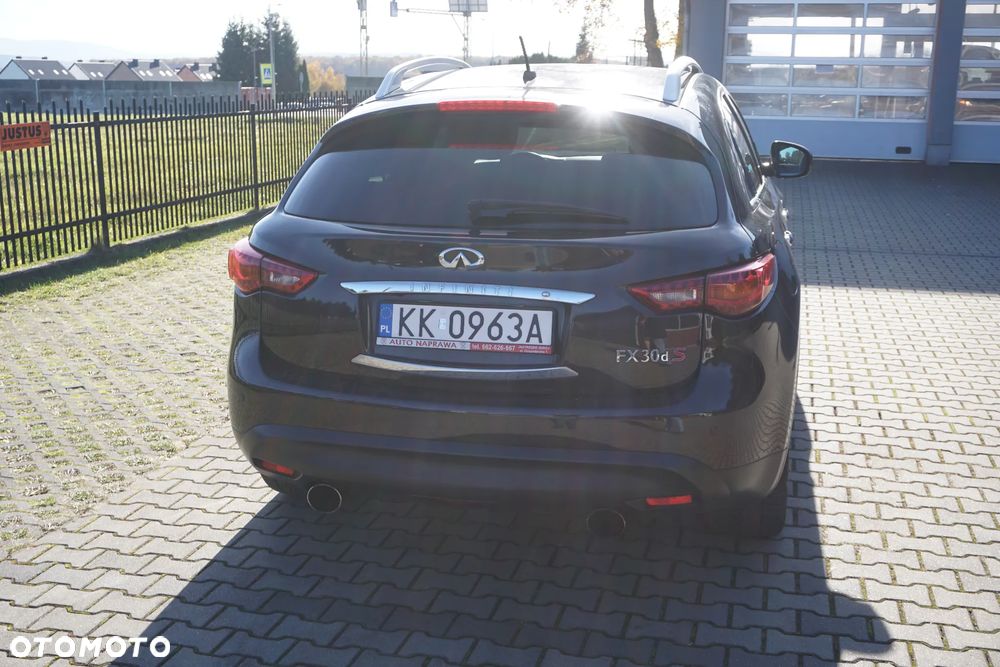 Infiniti FX FX30d S Premium - 6