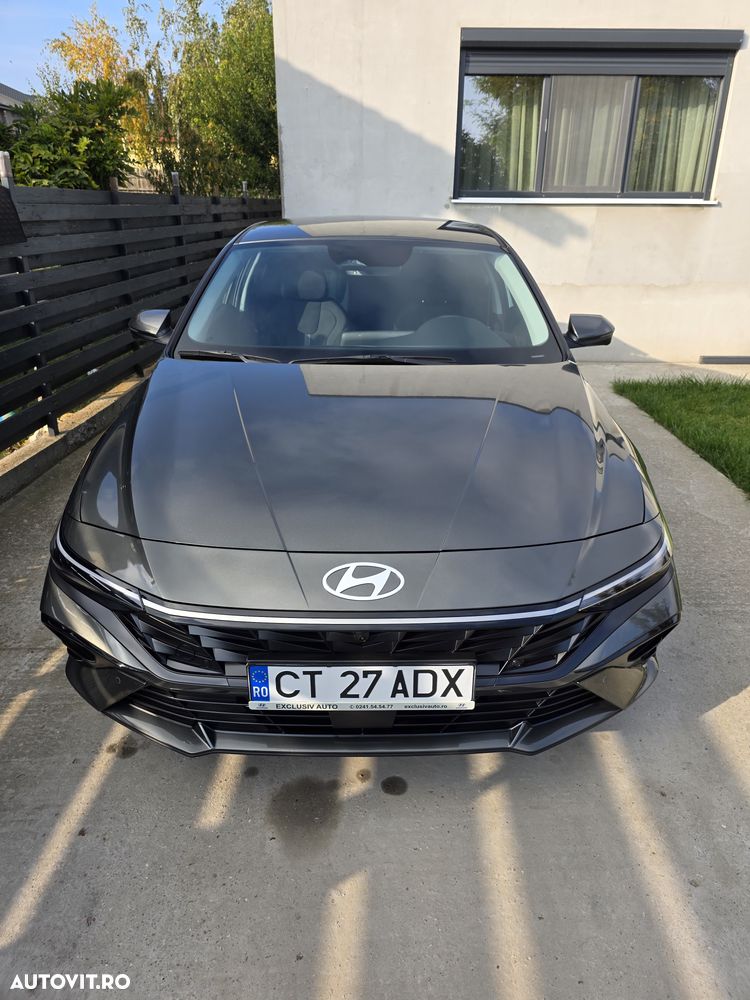 Hyundai Elantra 1.6 l 123 CP CVT Exclusive Navi - 11