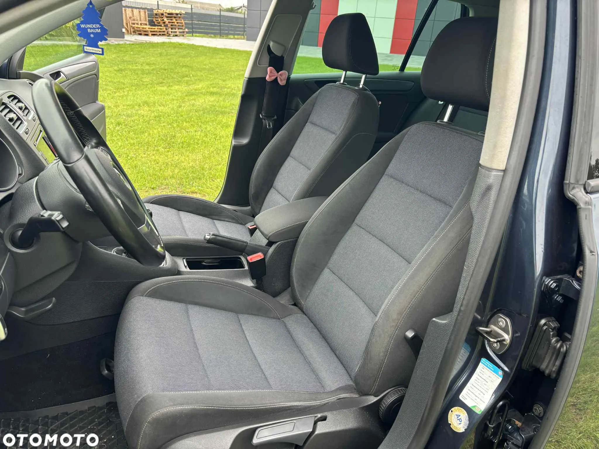 Volkswagen Golf - 14