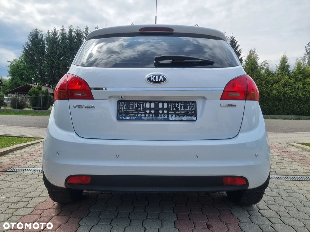 Kia Venga 1.6 CVVT Dream Team Edition - 6