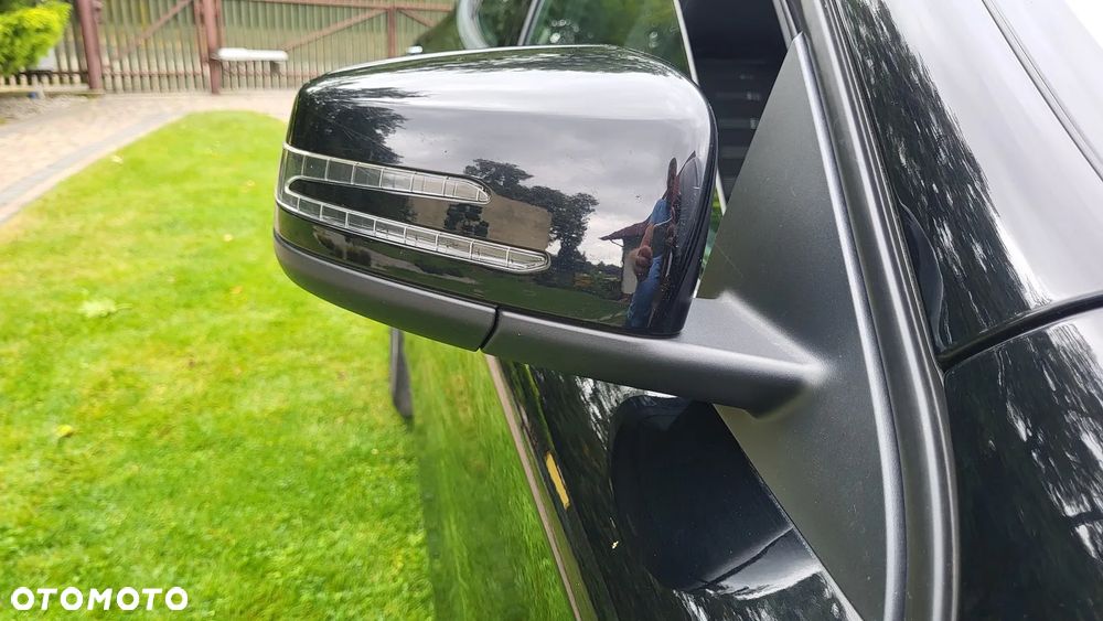 Mercedes-Benz GLA 200 7G-DCT - 31