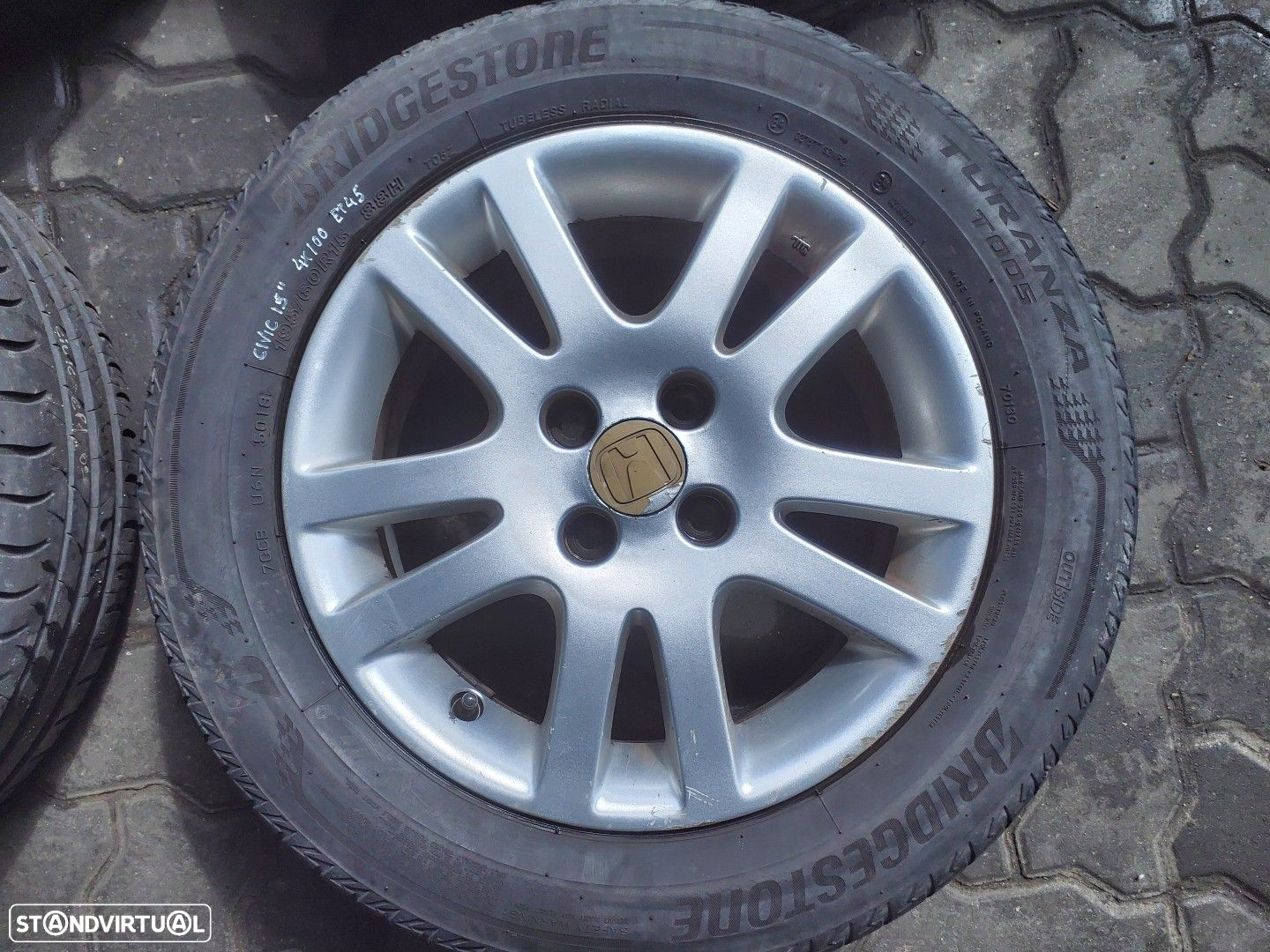Jantes HONDA CIVIC R15 com pneus 195/60 furação 4x100 - 3