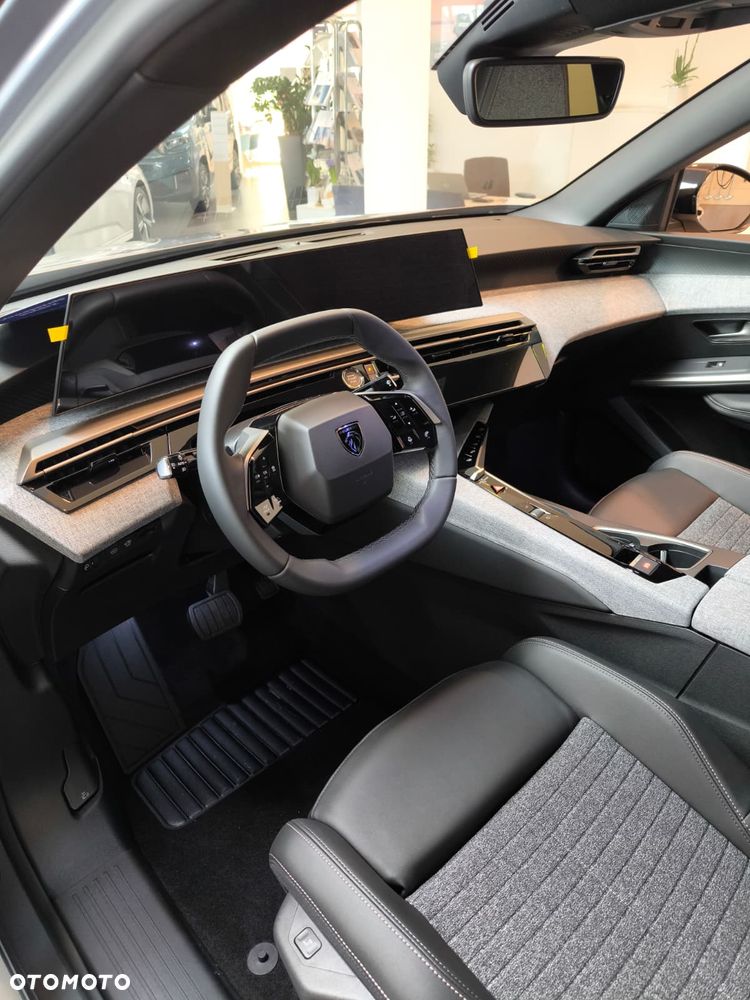 Peugeot 3008 1.2 PureTech mHEV Allure e-DCS6 - 6