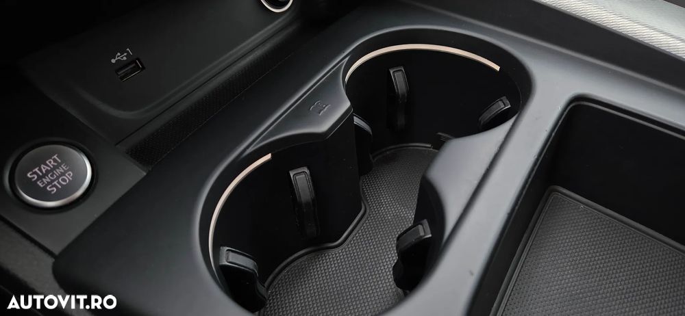 Audi A4 40 TDI quattro S tronic Advanced - 31