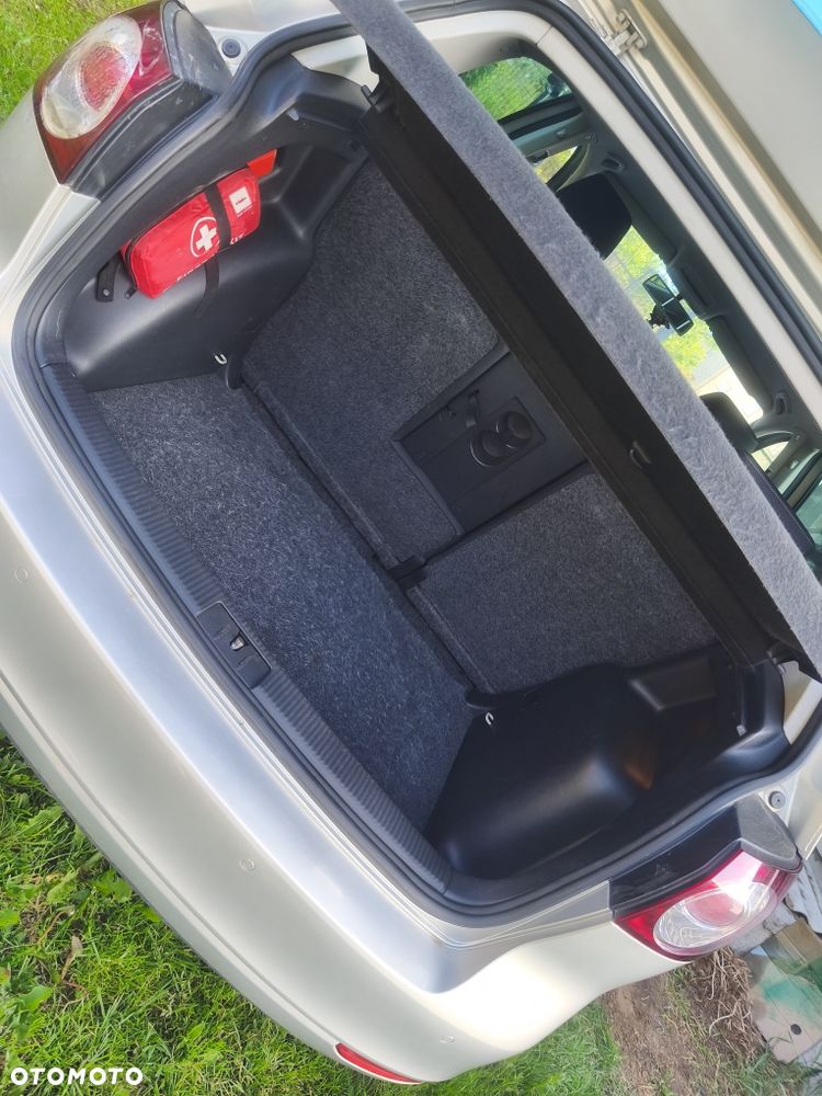 Volkswagen Golf Plus - 8