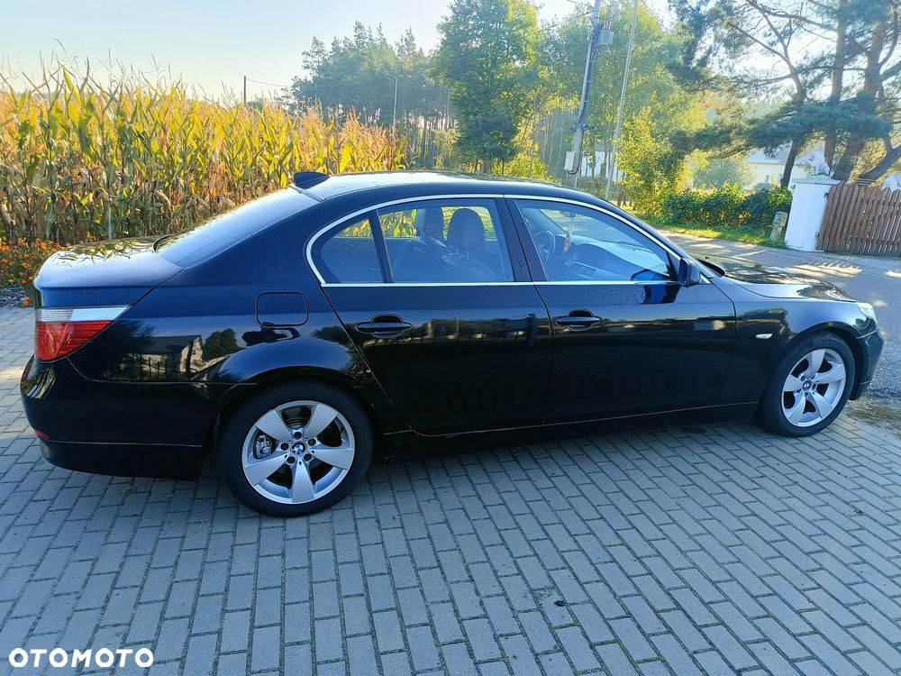 BMW Seria 5 525d - 6