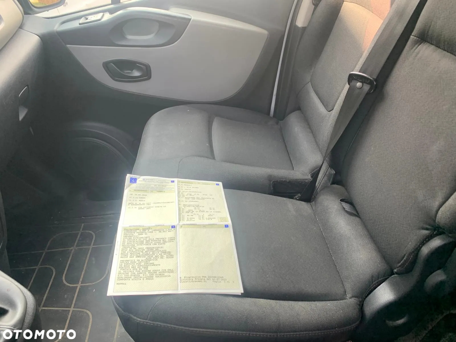 Renault TRAFIC - 10