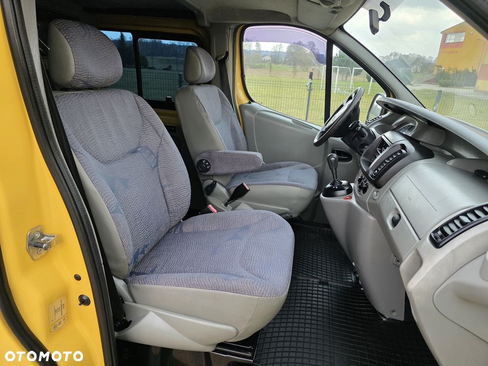 Opel Vivaro - 15