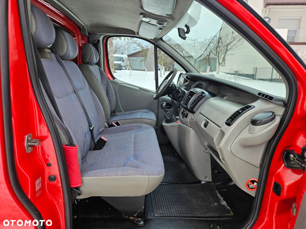 Renault TRAFIC - 12