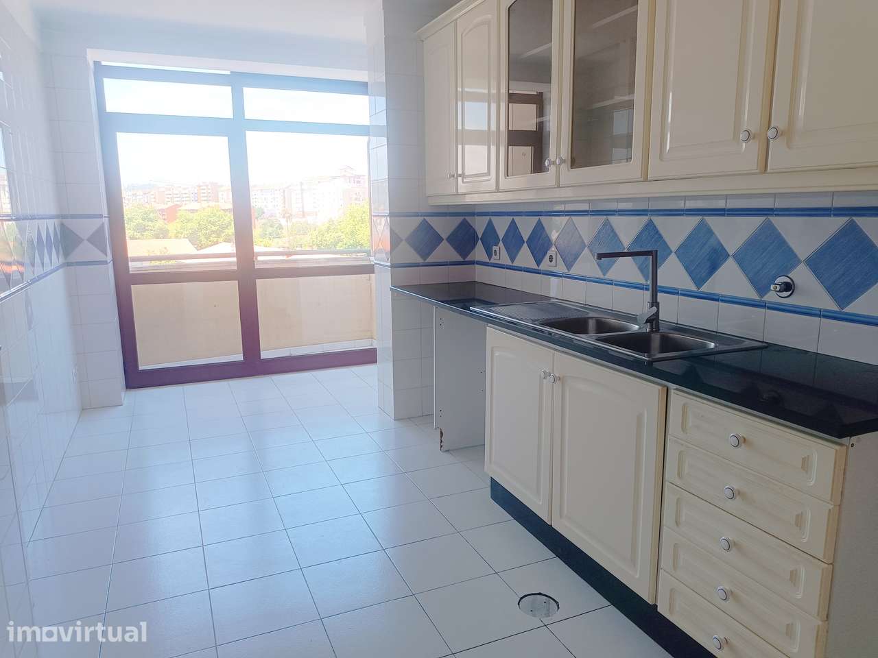 Apartamento T2  em Coimbra (Vale das Flores) - Grande imagem: 2/13