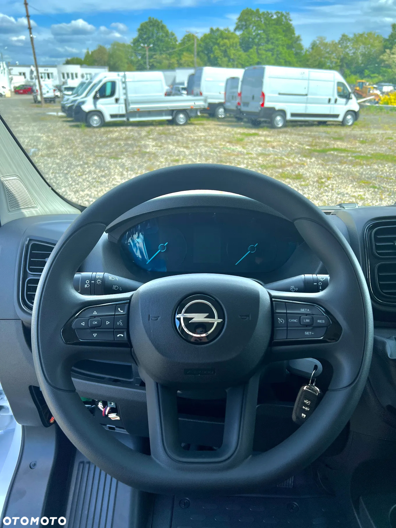 Opel Movano - 12