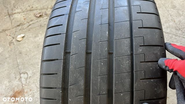 Oryginalna Felga tył z oponą Pirelli do Mercedes GLE w167 22'' czarne AMG - 19