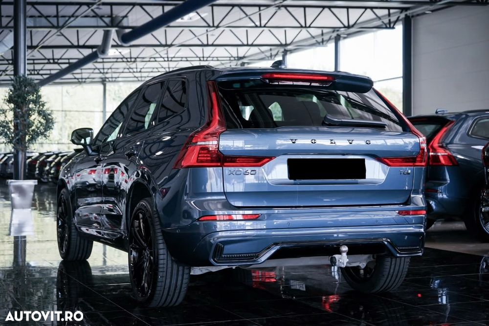 Volvo XC 60 T6 AWD Plus Black Edition - 4
