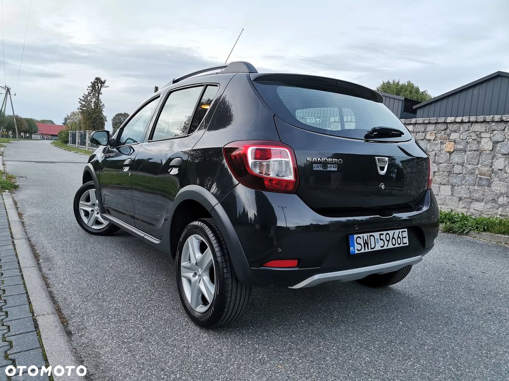 Dacia Sandero Stepway TCe 90 (S&S) Celebration - 4