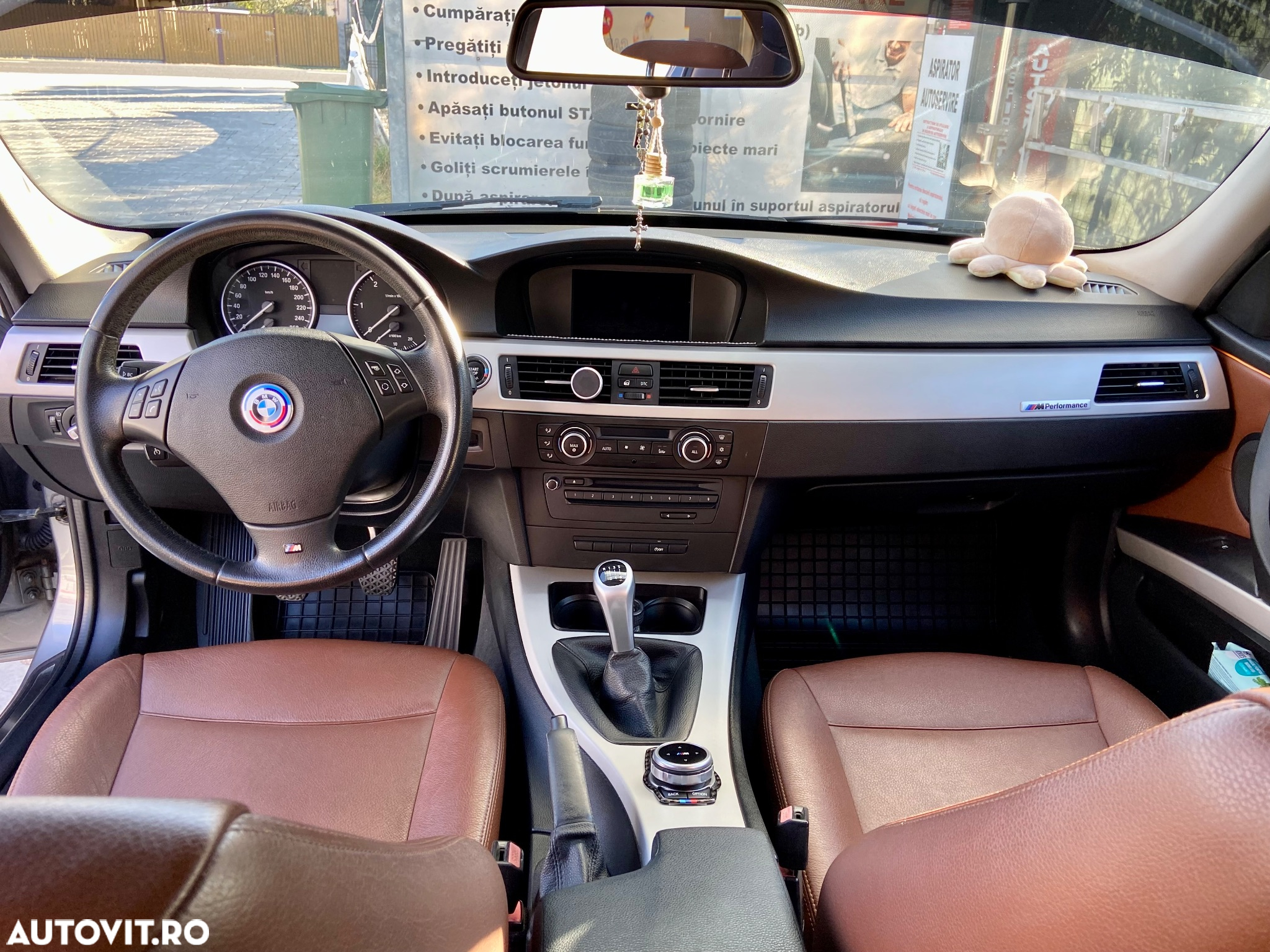 BMW Seria 3 318d - 13