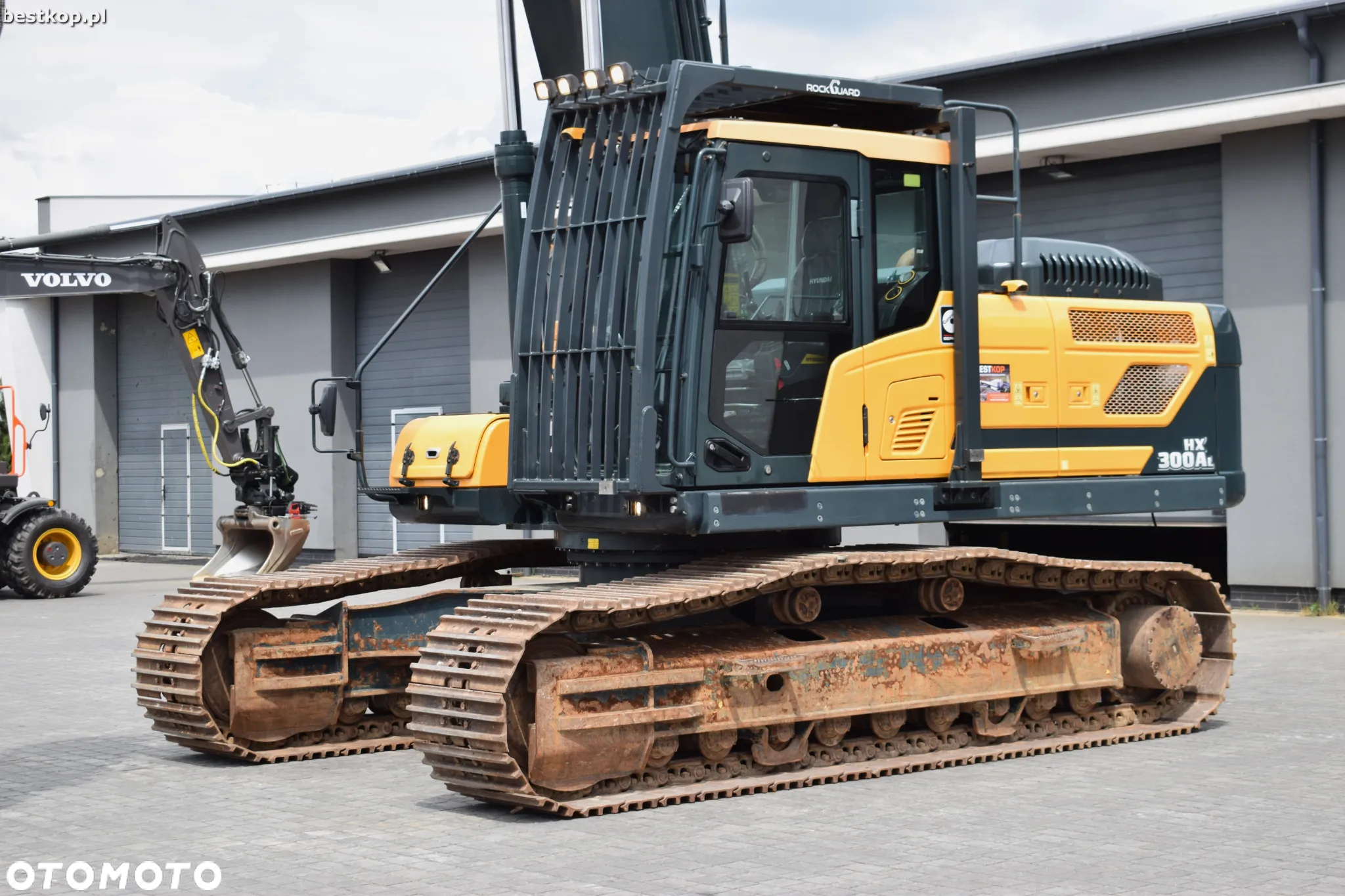 Hyundai HX300AL - 3
