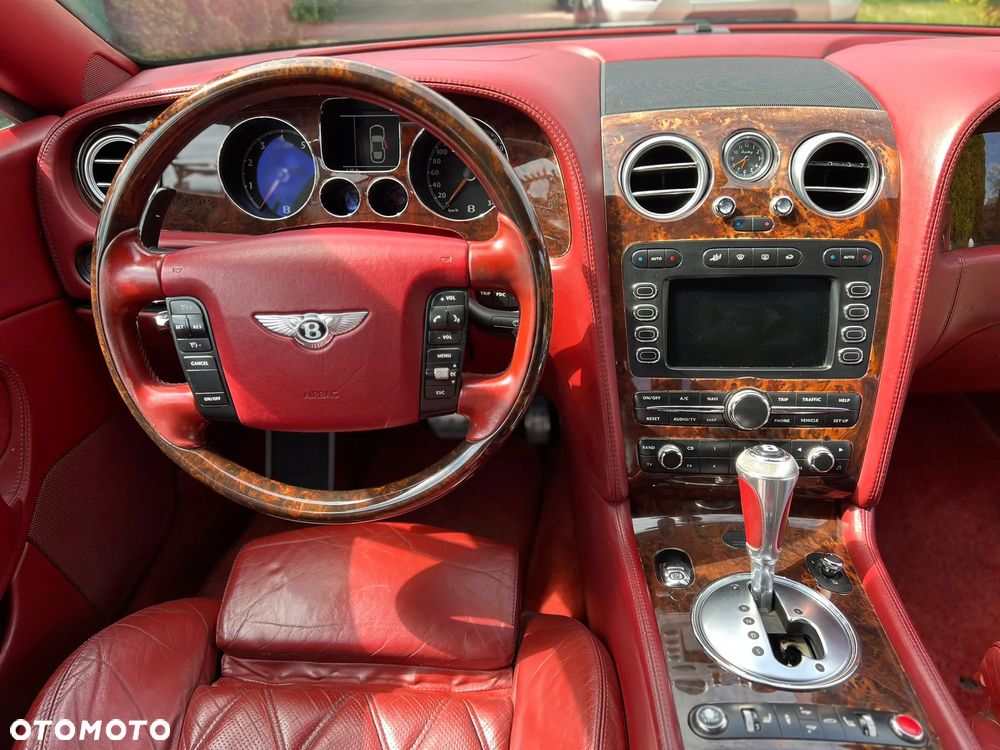 Bentley Continental GT - 16