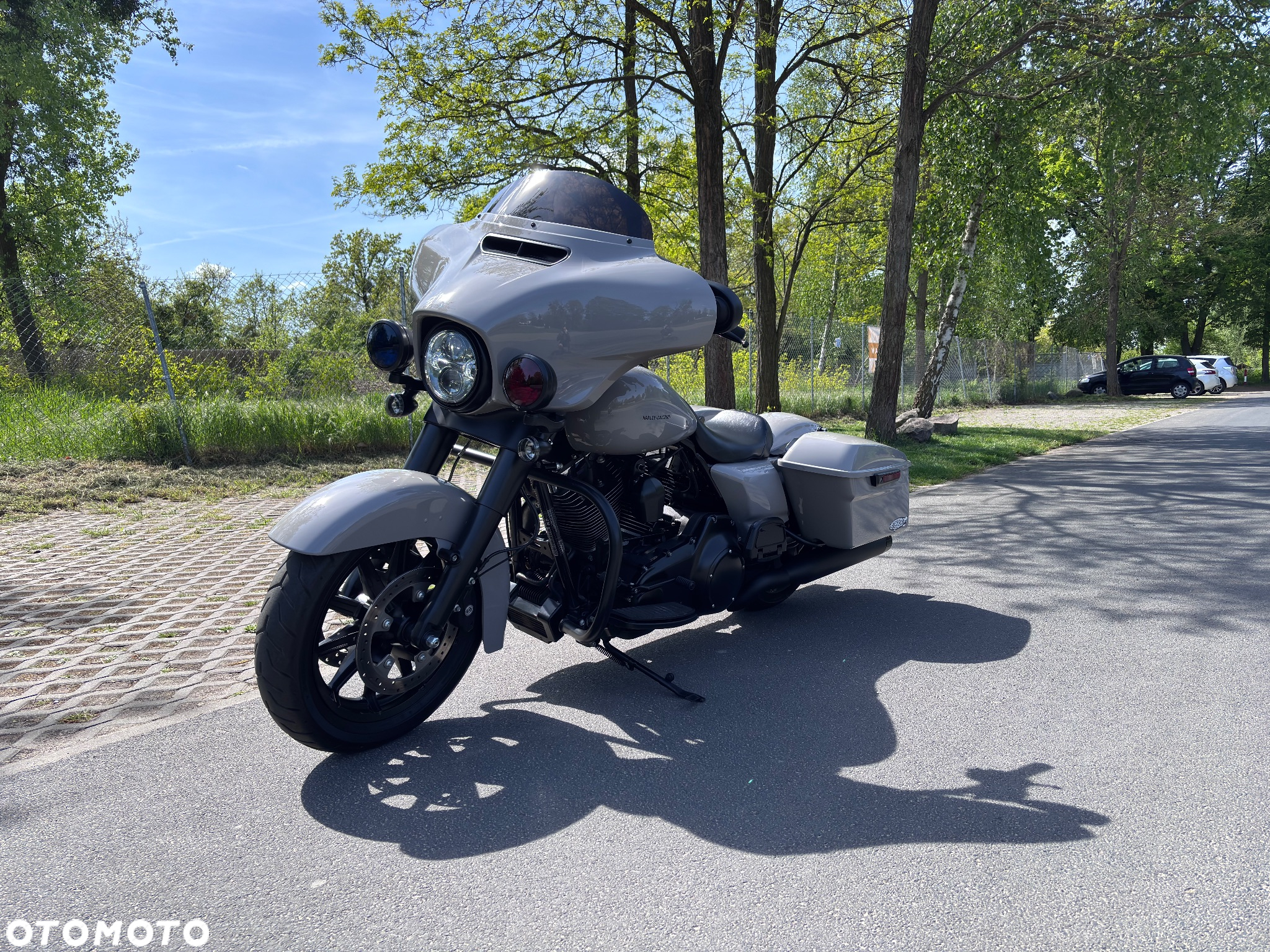 Harley-Davidson FLHS Electra Glide - 2