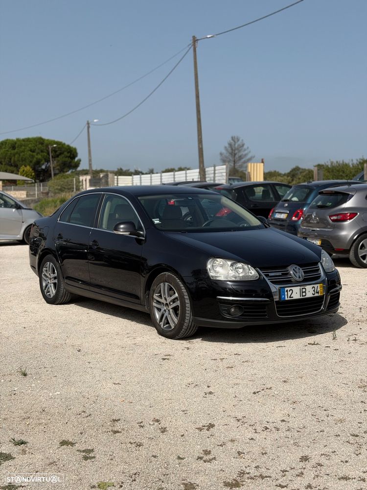 VW Jetta 1.9 TDi BlueM. Confortline - 3