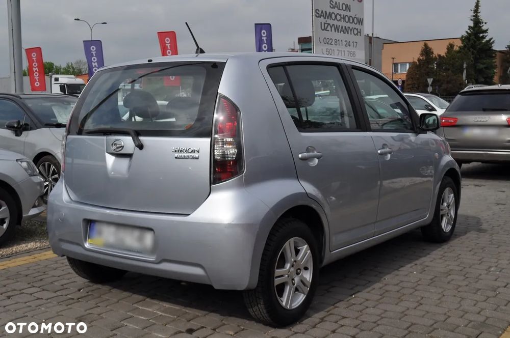 Daihatsu Sirion 1.3 - 9