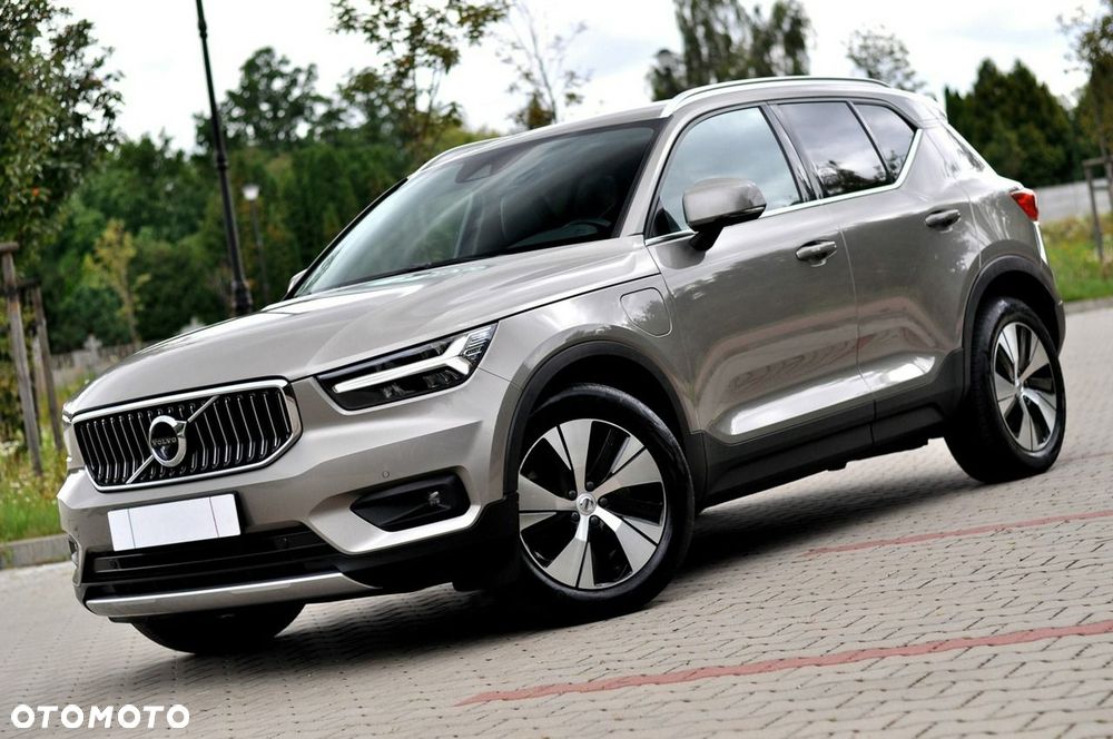Volvo XC 40 T4 Plug-In Hybrid Plus Dark - 2